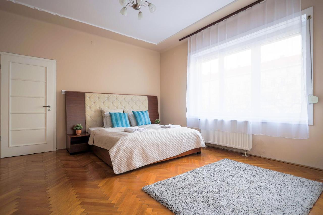 Downtown Vintage Home By Bella Budapest Exterior foto